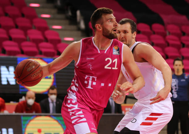 更侧面反映 更侧面反映